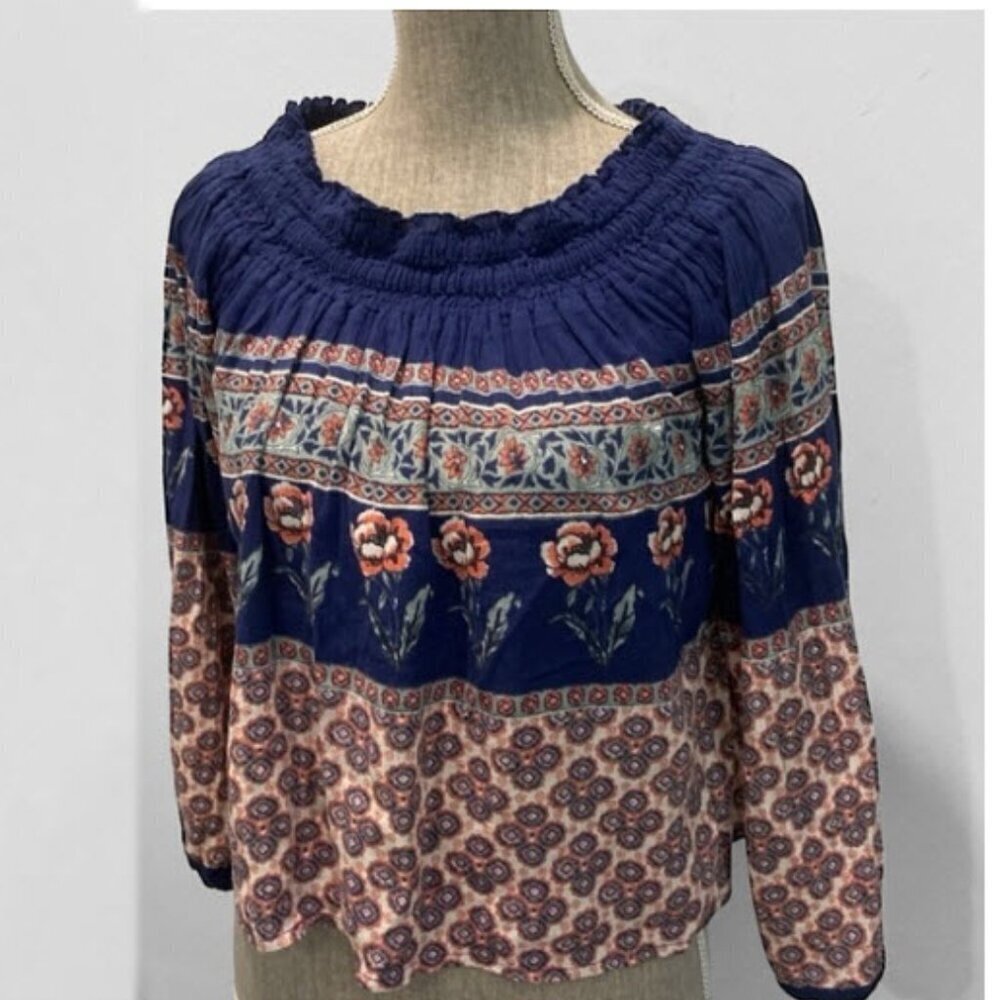 Hollister Navy and Pink Floral Blouse โ Size Medium, Boho Chic, Lightweight Top